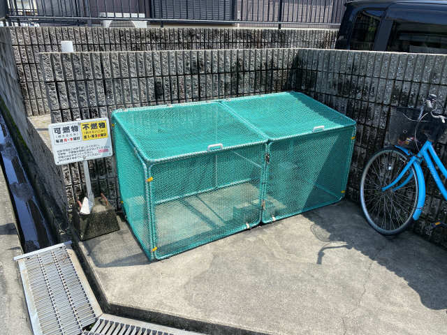 敷地内ゴミ置場