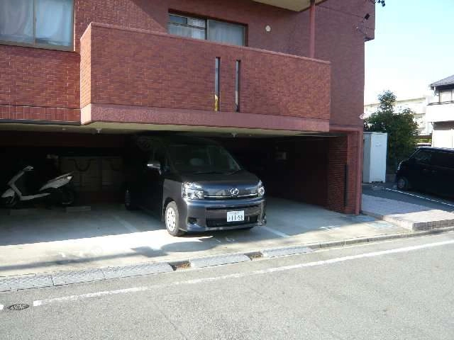屋内駐車場