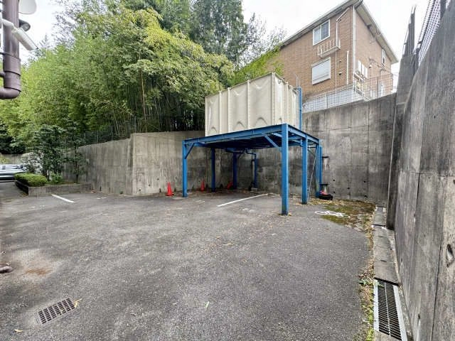 駐車場ベランダ前