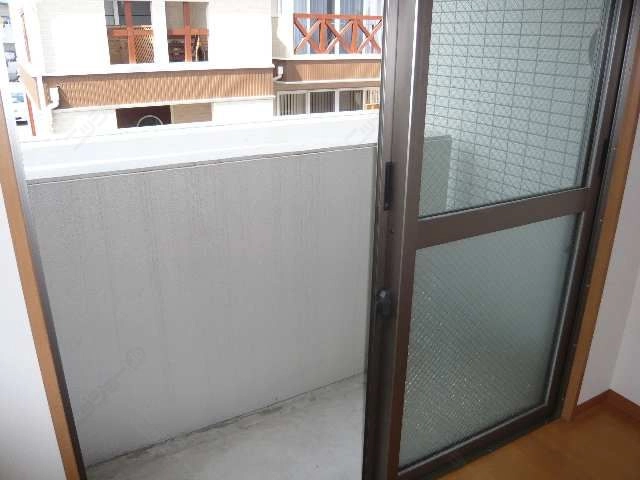 北側洋間ベランダ