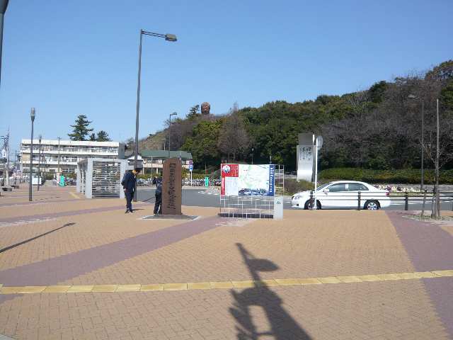 聚楽園駅前ロータリー