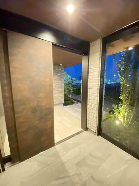 ロビー（夜間）