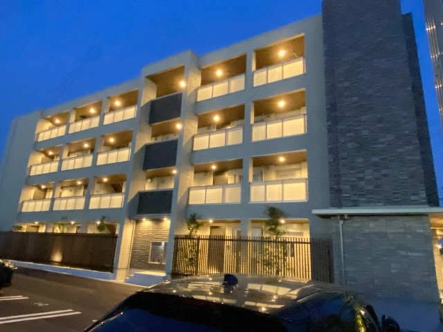 外観（夜間ライトアップ）