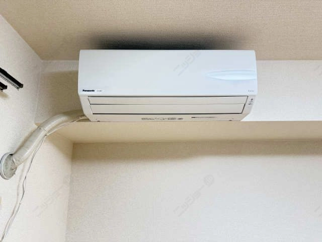 洋室　エアコン