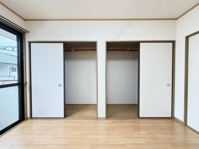 洋室収納