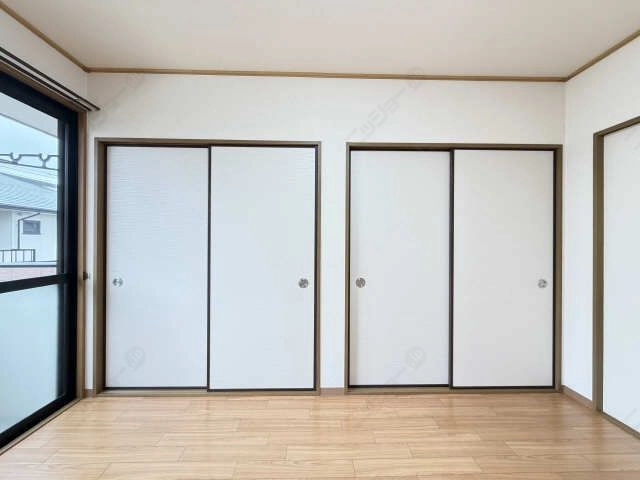 洋室収納