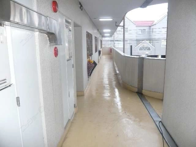 2階共用廊下