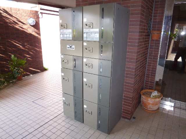 自動宅配ＢＯＸ