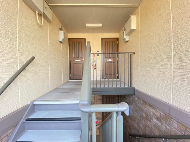 共用階段
