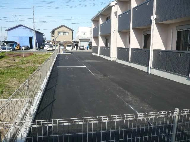 南側敷地内駐車場
