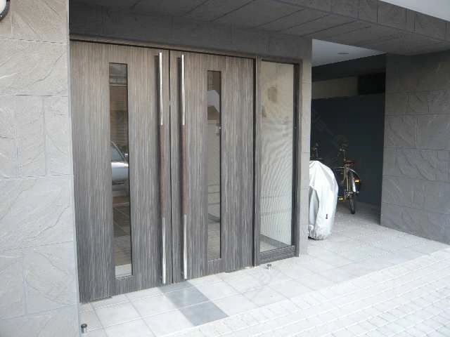 共用玄関入口扉