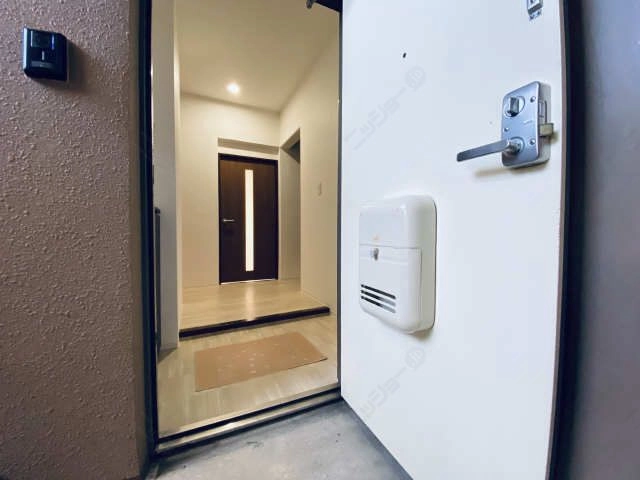 玄関内