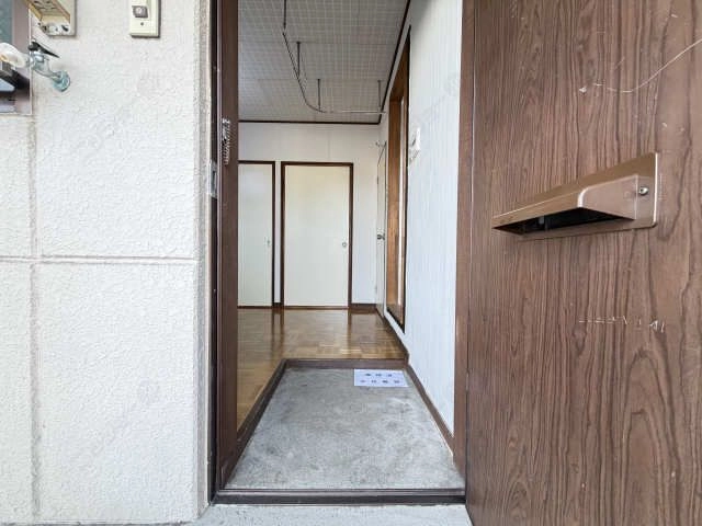 玄関内