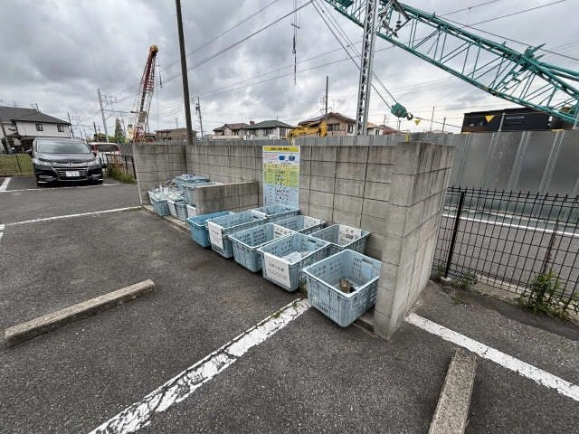 敷地内ゴミ置き場