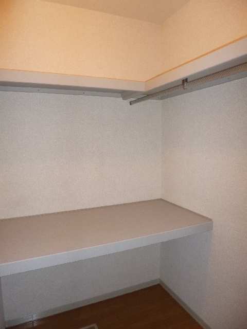 ｳｫｰｸｲﾝｸﾛｾﾞｯﾄ