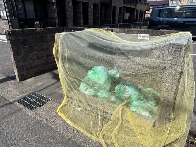 敷地内ゴミ置き場