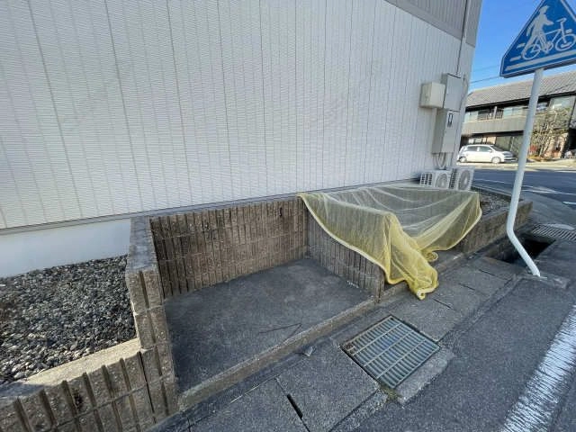 敷地内ゴミ置き場