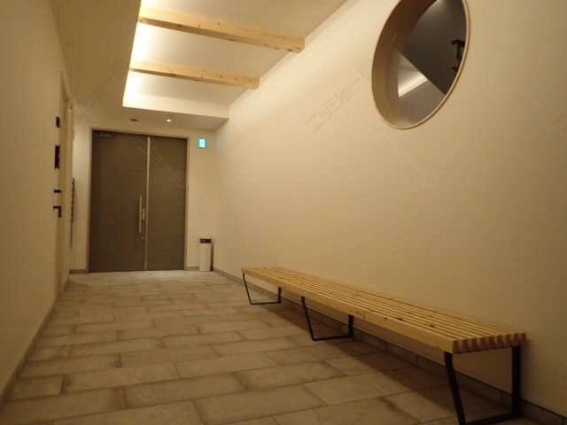 エントランス内１階