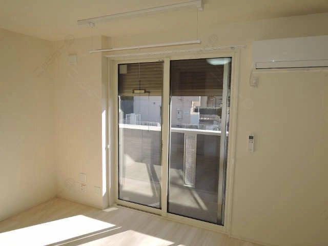 シャッター式雨戸