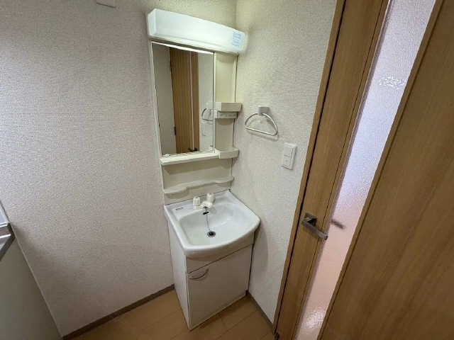 独立洗面台