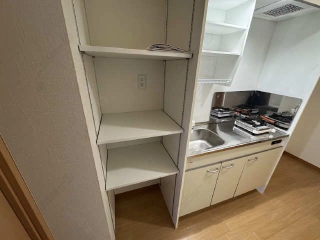 キッチン横収納