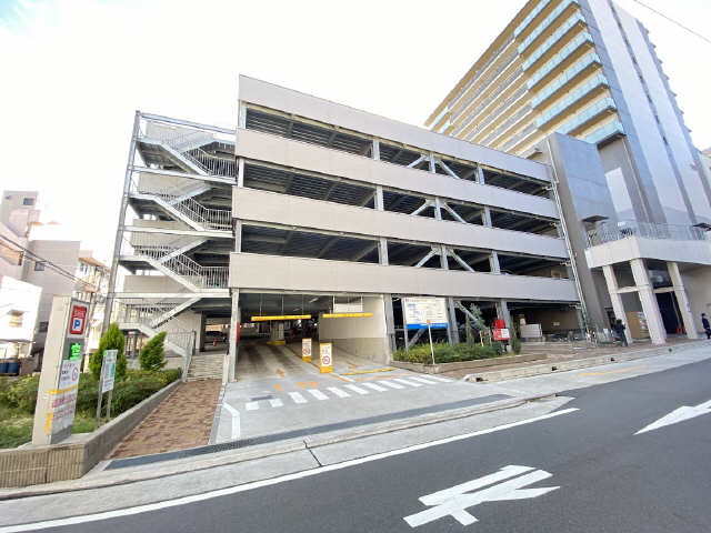 駐車場（１階出入口）