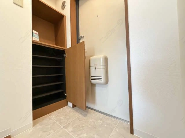 シューズボックス