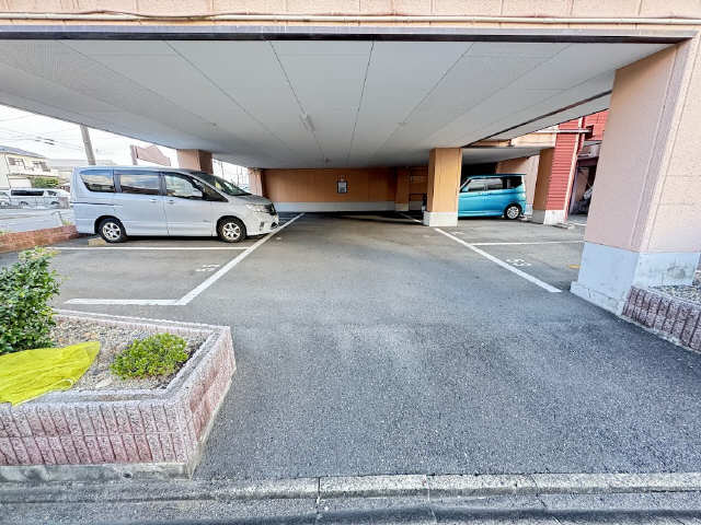 駐車場（屋外・西）
