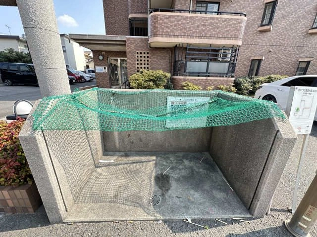 共用ゴミ捨て場