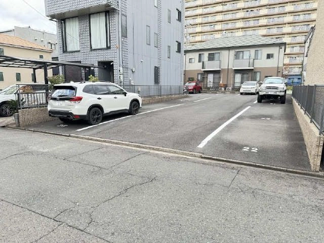 駐車場(南)