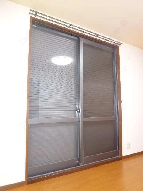 シャッター雨戸