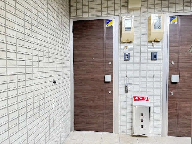 玄関扉