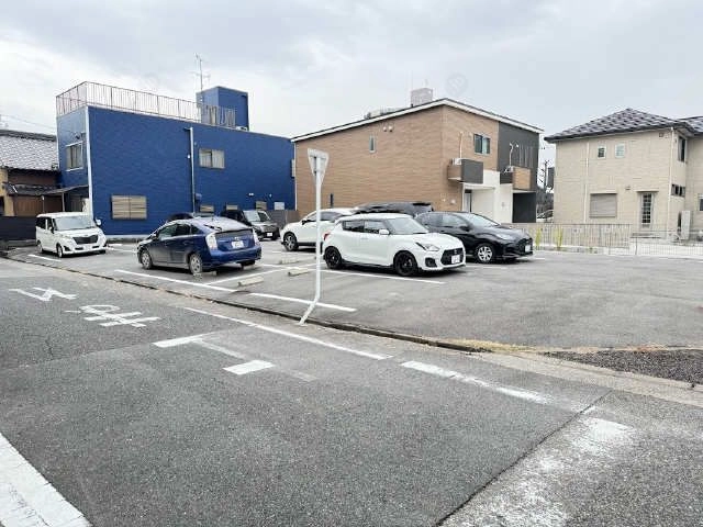 駐車場（敷地外）