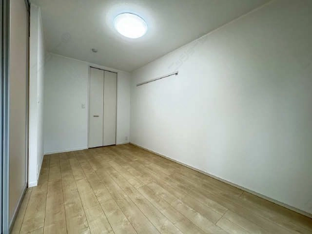 洋室(南)
