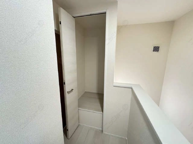 ２階廊下の収納