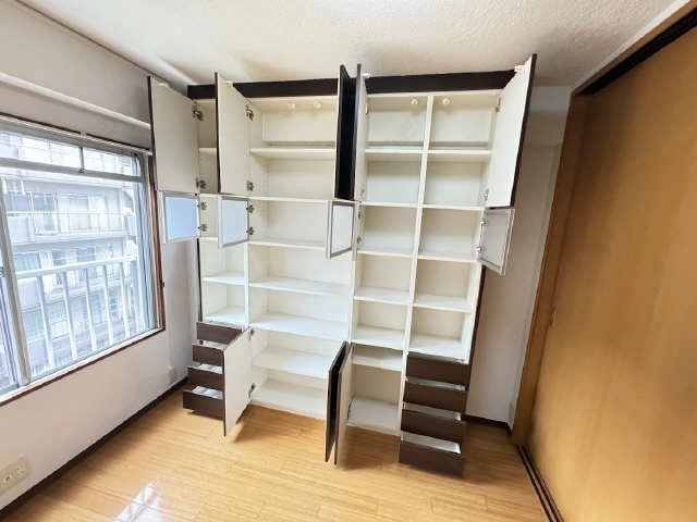 洋室の収納