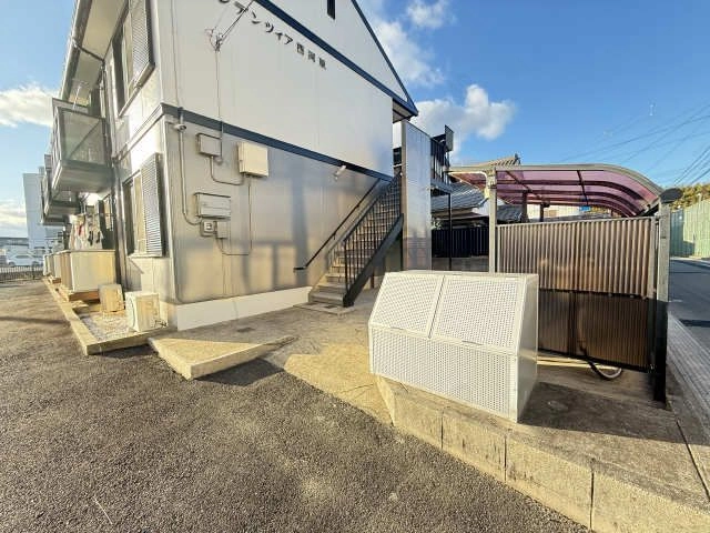 敷地内ゴミ捨て場