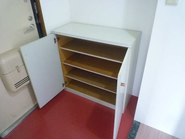 シューズボックス