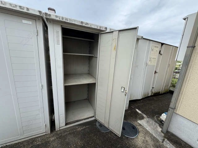 屋外物置
