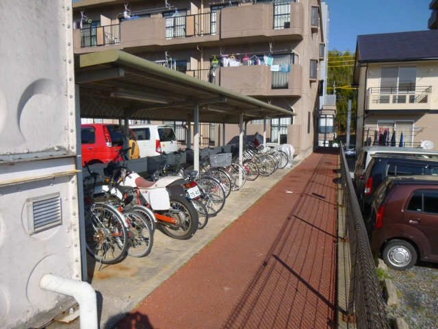 アプローチ＆駐輪場