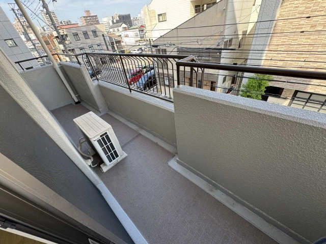 東バルコニー
