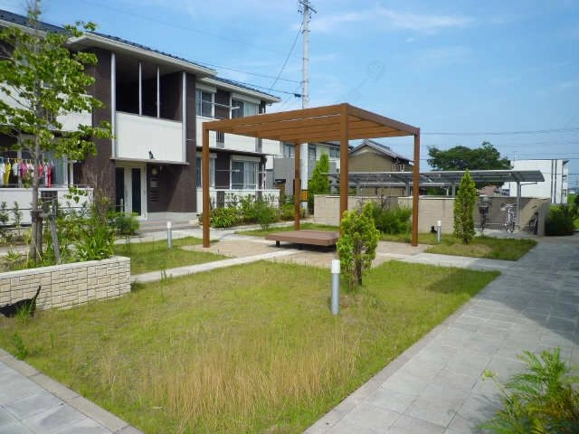 共用中庭&駐輪場