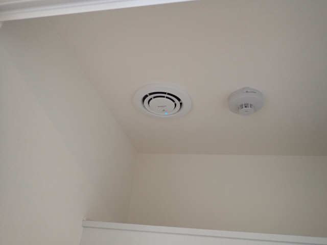 ナノイー発生器