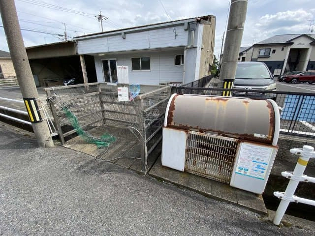 ゴミ置き場