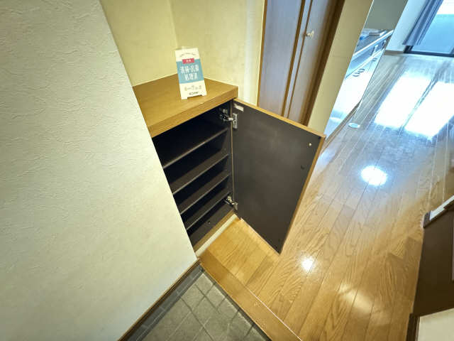 シューズボックス