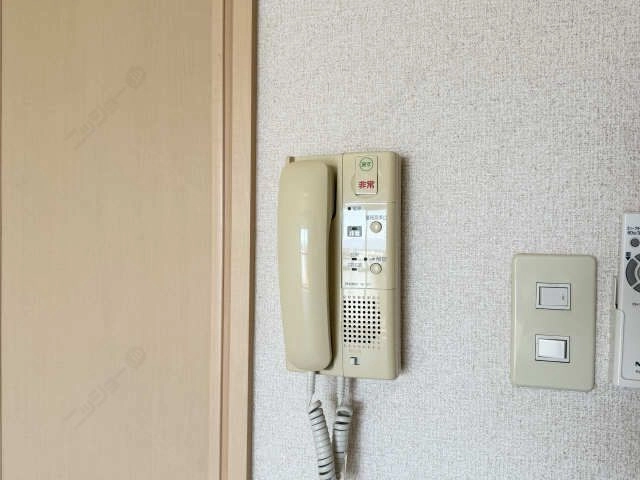 インターホン