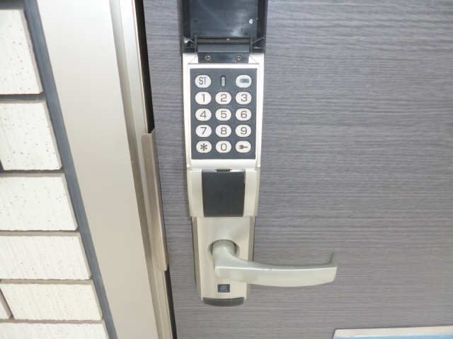 玄関キー（テンキーロック）