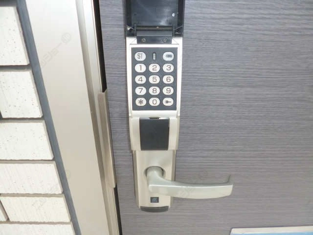 玄関キー（テンキーロック）