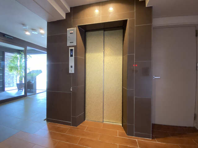 エレベーター