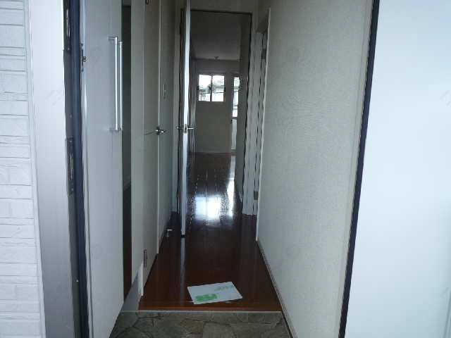 玄関より